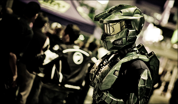 daily dose of imagery] master chief on dundas