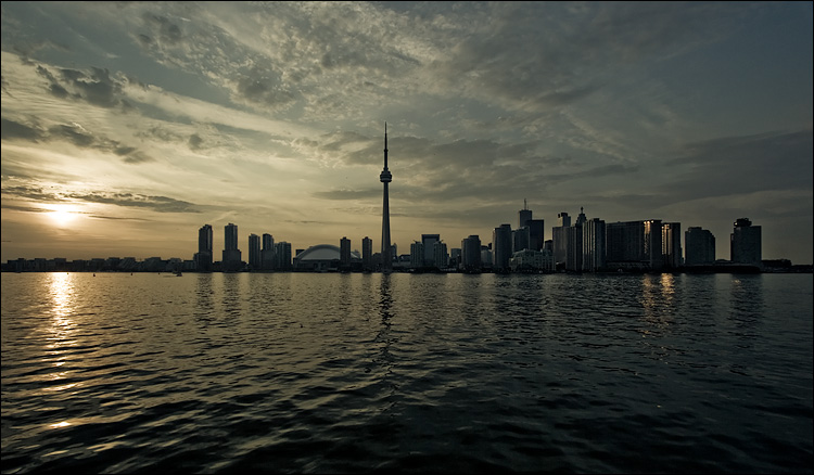 tower at sunset || Canon350D/EFS10-22@10 | 1/60s | f8 | ISO100 | Handheld