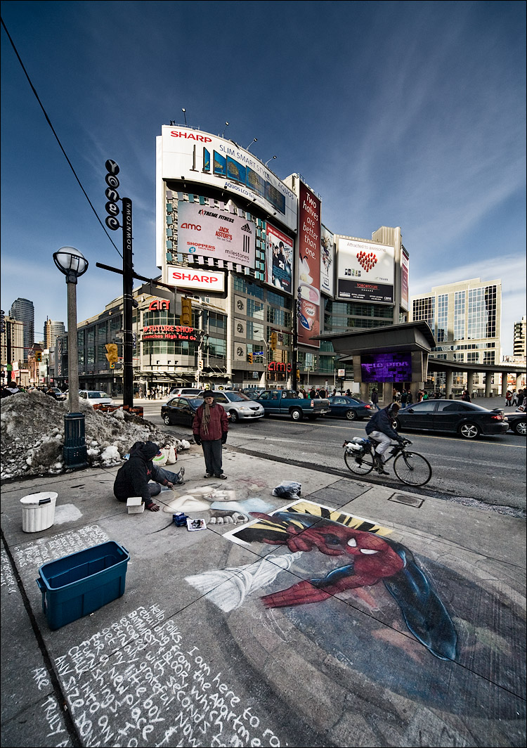 spider-man on yonge || Canon5D/Sigma12-24@12 | 1/200s | f11 | ISO400 | Handheld