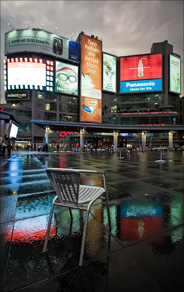 chair in rain || Canon5D/EF17-40L17 | 1/20s | f4 | ISO800 | Handheld