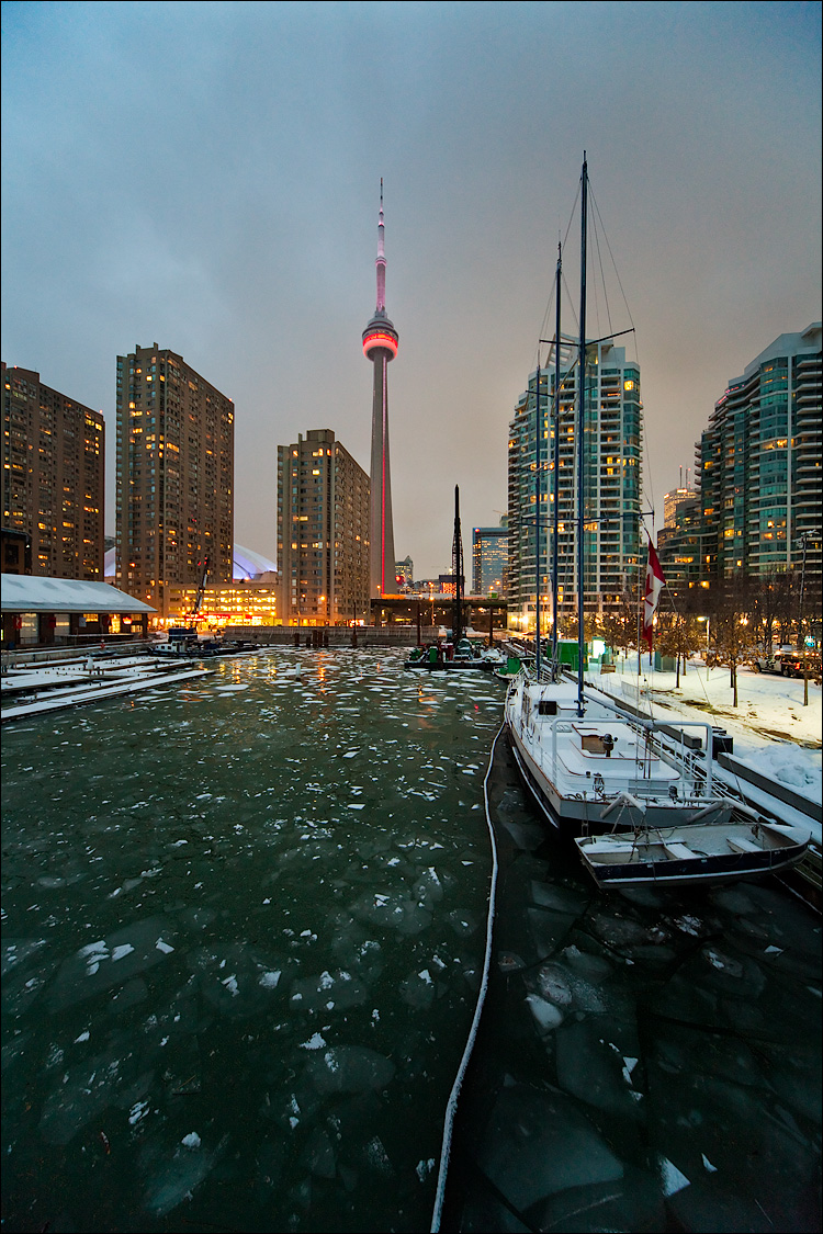 tower and ice || Canon5D/Sigma12-24@12 | 1/8s | f4.5 | ISO1600 | Handheld