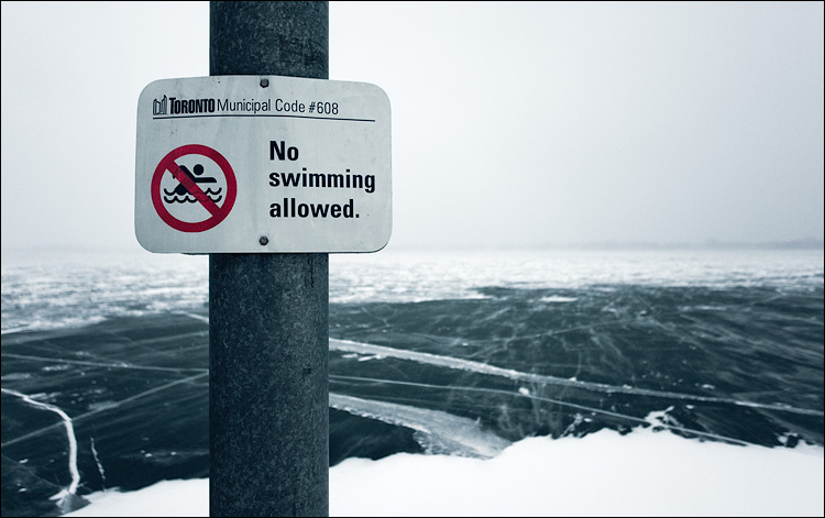 no swimming allowed || Canon5DMkII/EF17-40L | 1/50s | f4.5 | ISO400 | Handheld