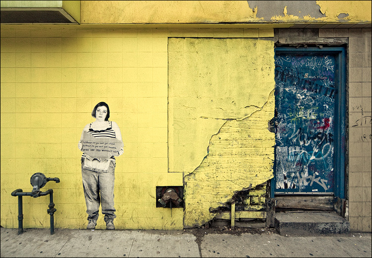 woman on yellow wall || Canon5D2/Sigma12-24@15 | 1/80s | f7.1 | ISO800