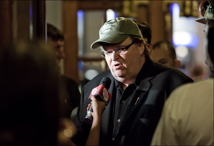 capitalism and michael moore || Canon5D2/EF70-200f2.8L | 1/160s | f2.8 | ISO3200