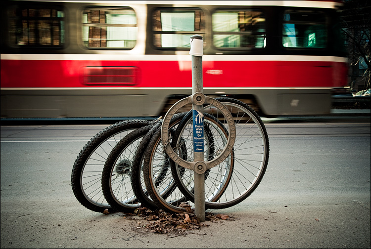 wheels on red || Canon5D2/EF24-105f4L@35 | 1/50s | f8 | ISO200