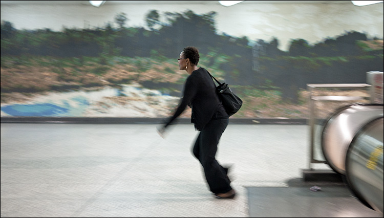 subway runner || Panasonic GF1/Pana20f1.7 | ISO100