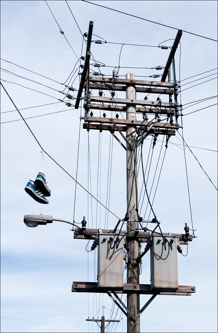 cables and shoes || Panasonic GF1/Vario14-140@25 | 1/500s | f10 | ISO100