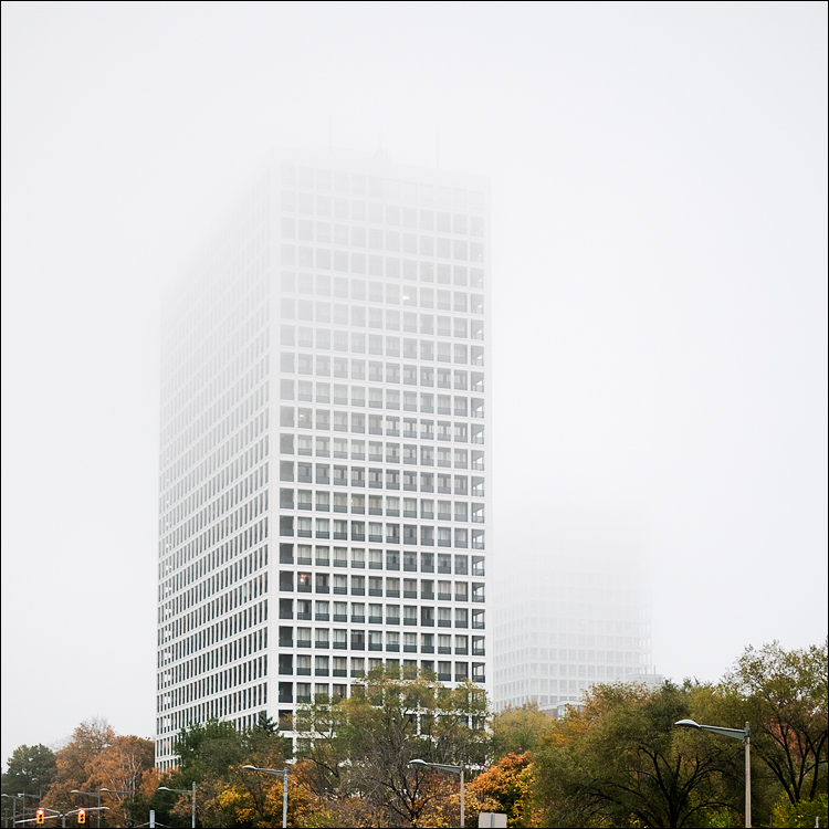 windows in fog || Panasonic GF1/Pana20f1.7 | 1/125s | f1.7 | ISO100