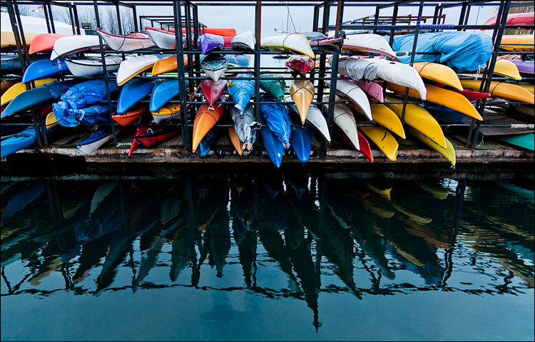 colours and canoes || Canon5D2/EF24-105L | 1/30s | f4 | ISO800