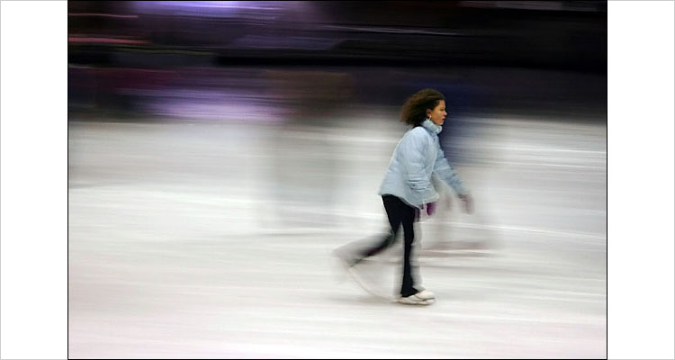 cityhall ice skaters || digital rebel | 1/4s | F5.6 | ISO 200