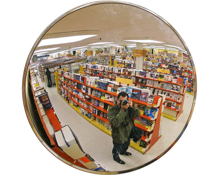 world's biggest bookstore || digital rebel | 1/50s | F/5 | ISO 200